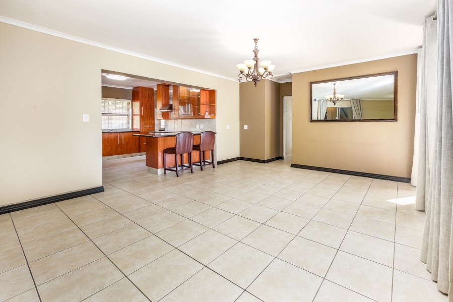 7 Bedroom Property for Sale in Eversdal Heights Western Cape